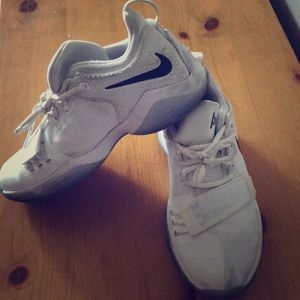 Kyrie 3 'White Chrome' Sneakers